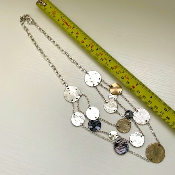 🍄 Mixed Metals 3 tier necklace - Picture 3 of 3